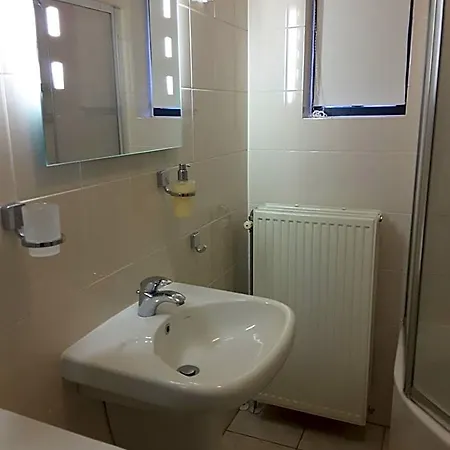 Meenestee, Panzió